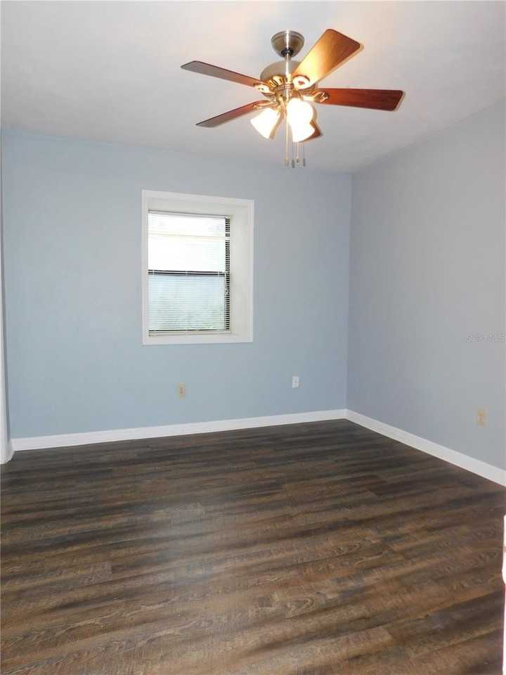 4304 Ne 17th Ter - Photo 7 of 15