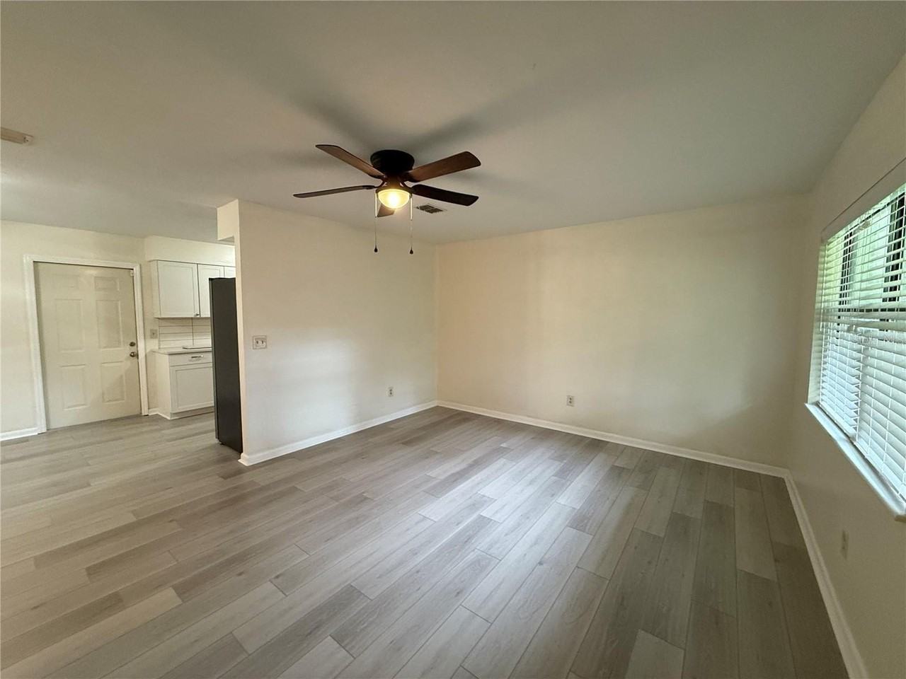 15615 Nw 138th Dr - Photo 2 of 40