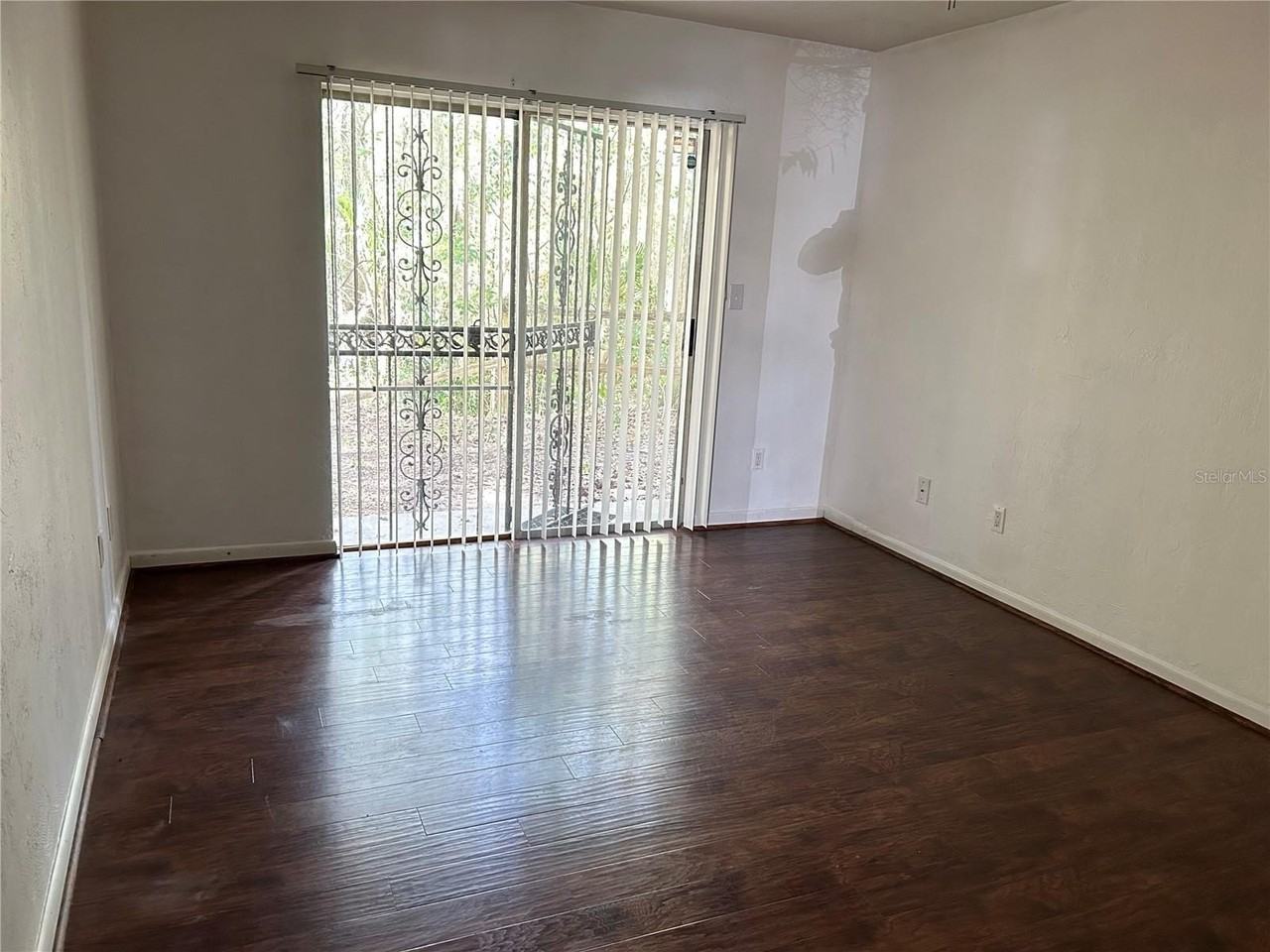 1015 Sw 9th St #B2 - Photo 5 of 12