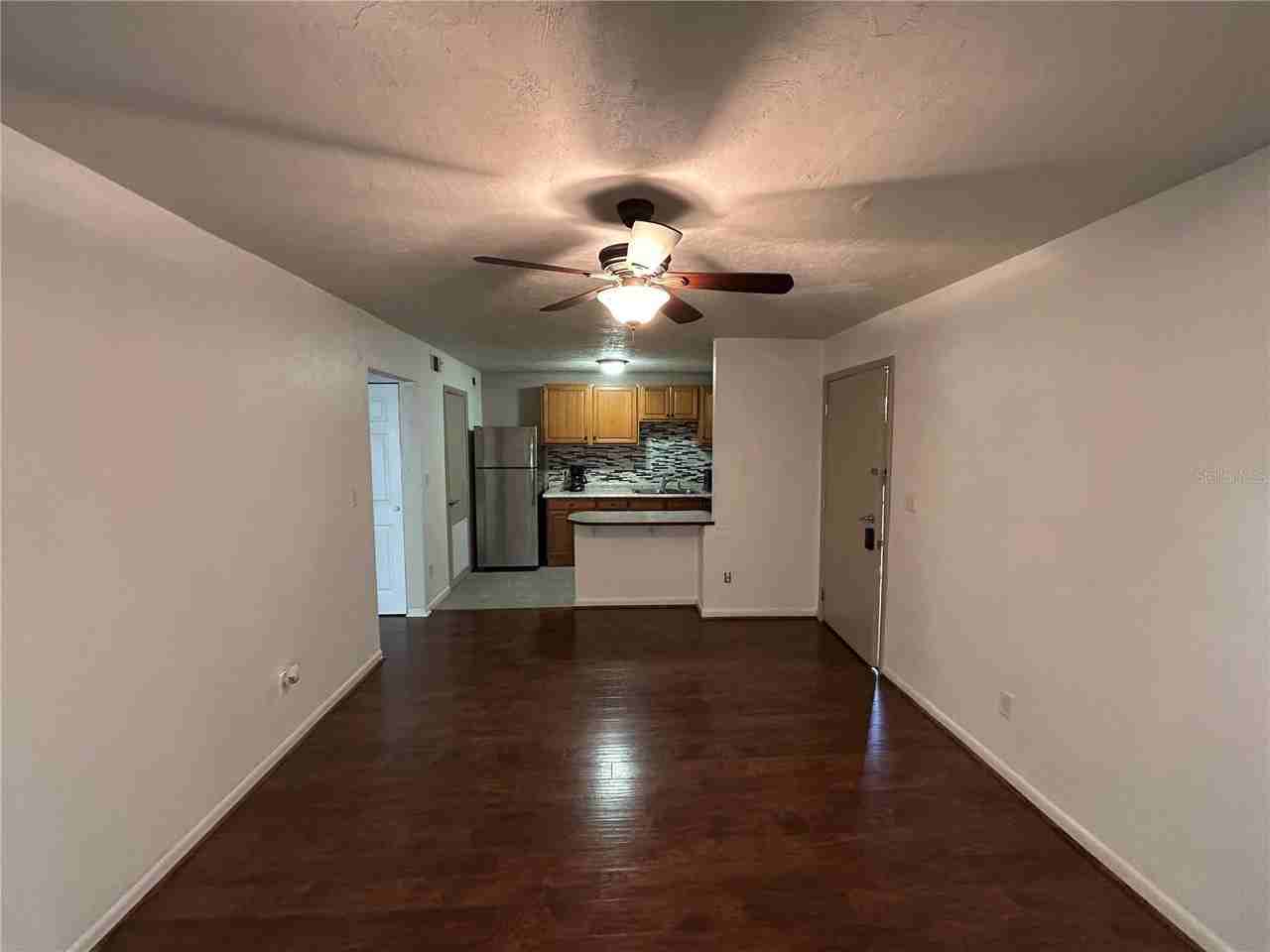 1015 Sw 9th St #B2 - Photo 7 of 12