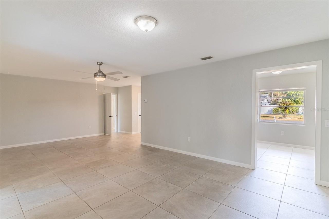 124 Shelley Dr - Photo 5 of 23