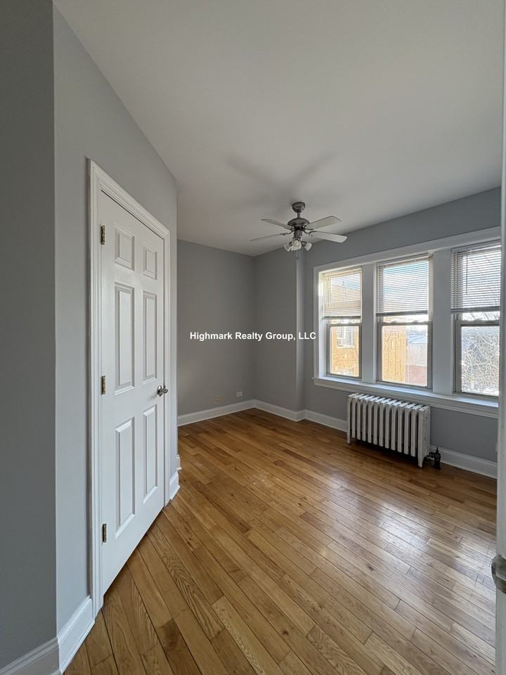 4548 W George St #3A - Photo 4 of 10