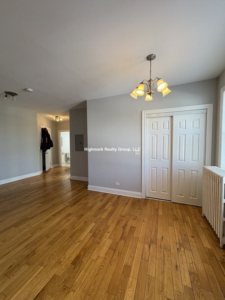 4548 W George St #3A - Photo 7 of 10