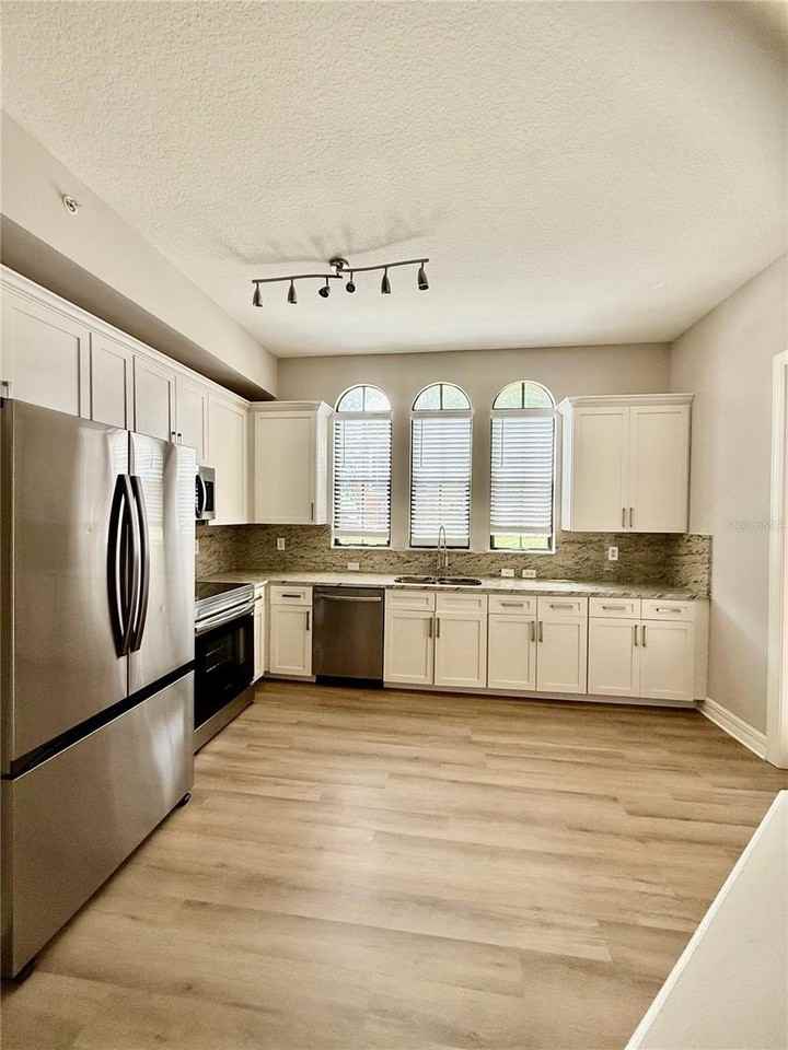 509 Mirasol Cir #101 - Photo 5 of 12