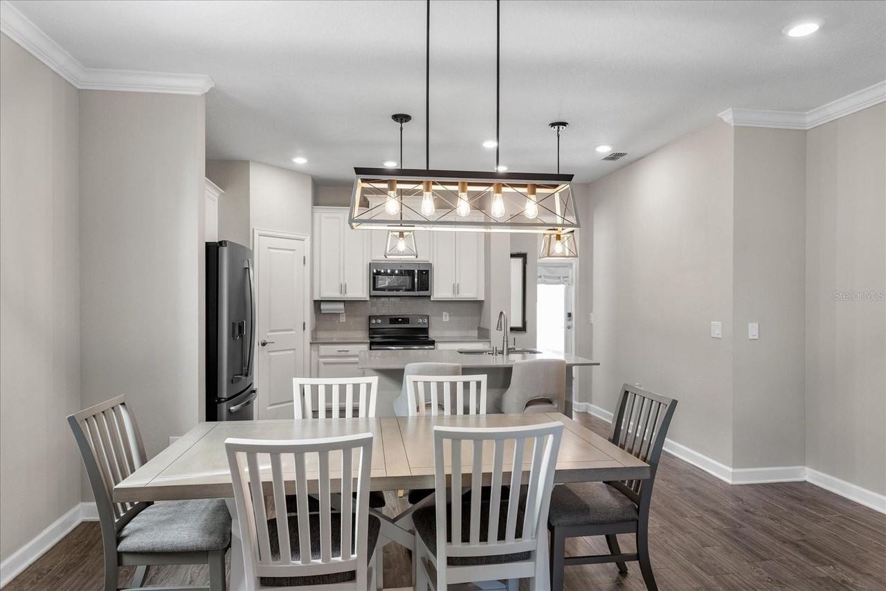 11096 Silver Surfer Aly - Photo 6 of 22