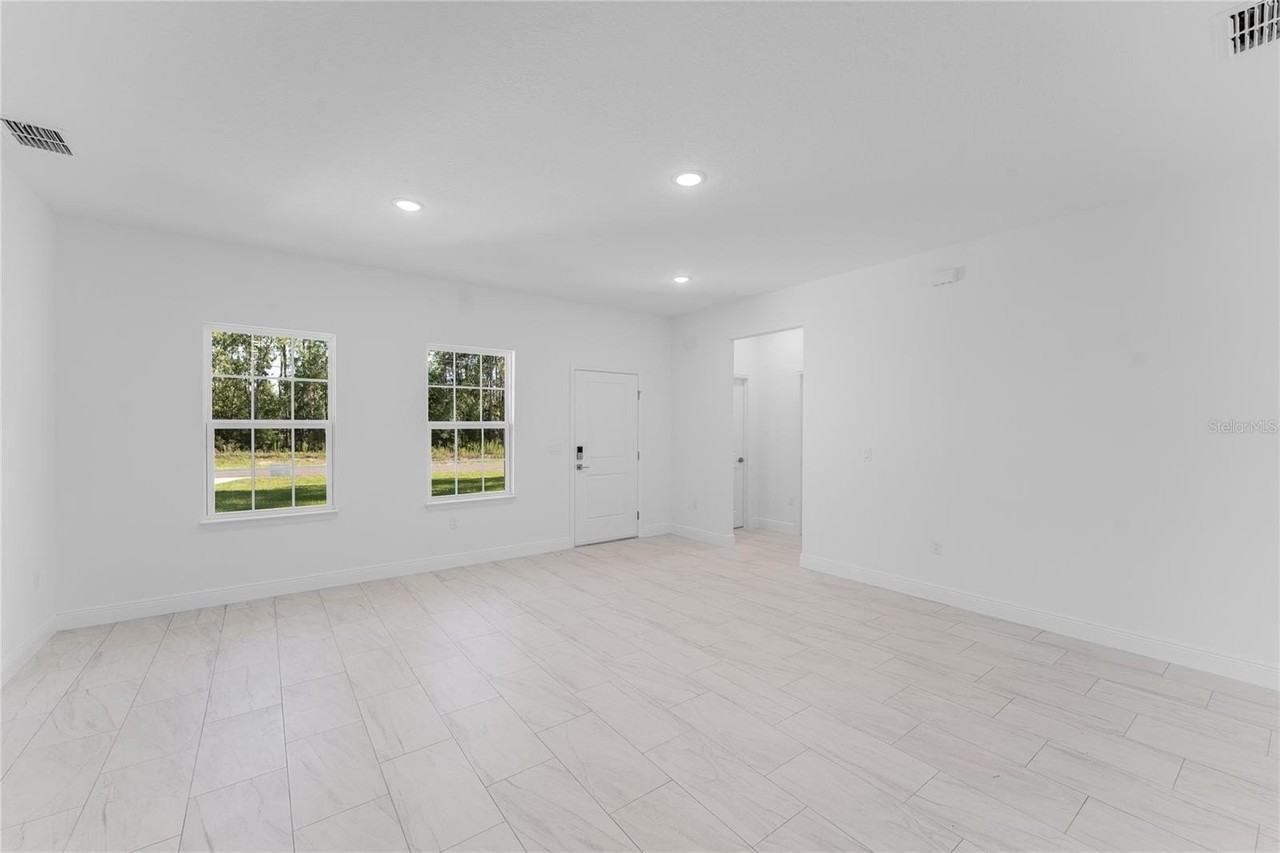 627 W Glenhaven Dr - Photo 3 of 24