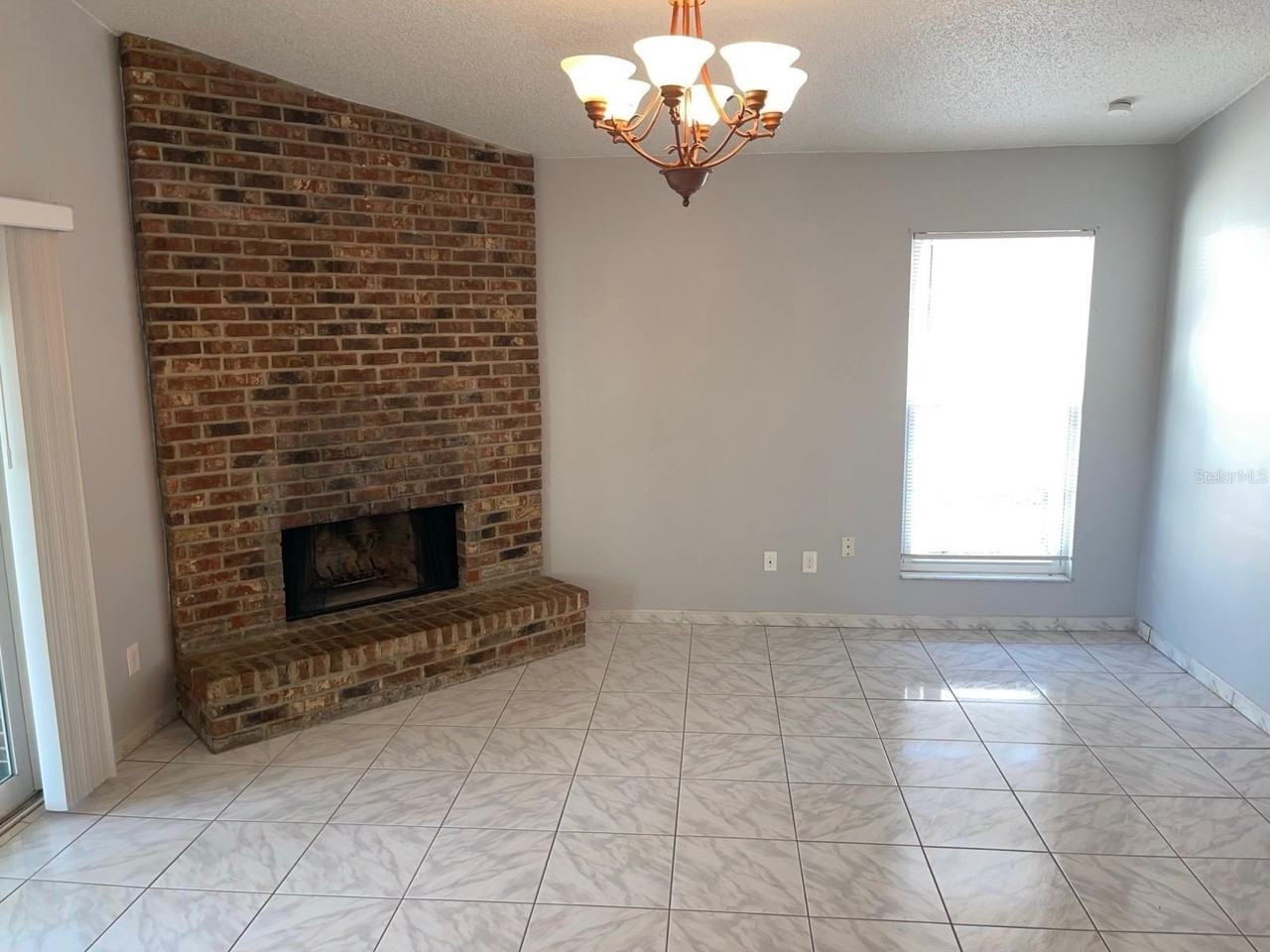 1392 San Diego Ct - Photo 5 of 39