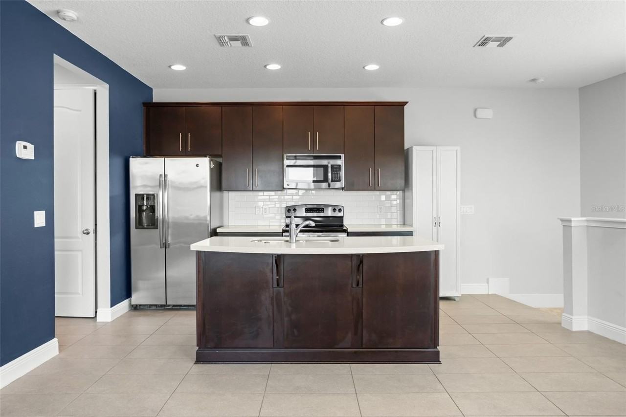 13590 Lessing Ave - Photo 7 of 45