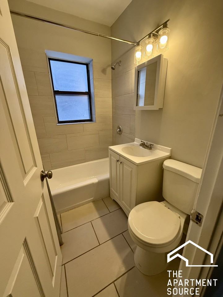 6949 S Paxton Ave #1A - Photo 5 of 7