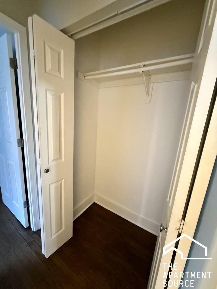 6949 S Paxton Ave #1A - Photo 6 of 7