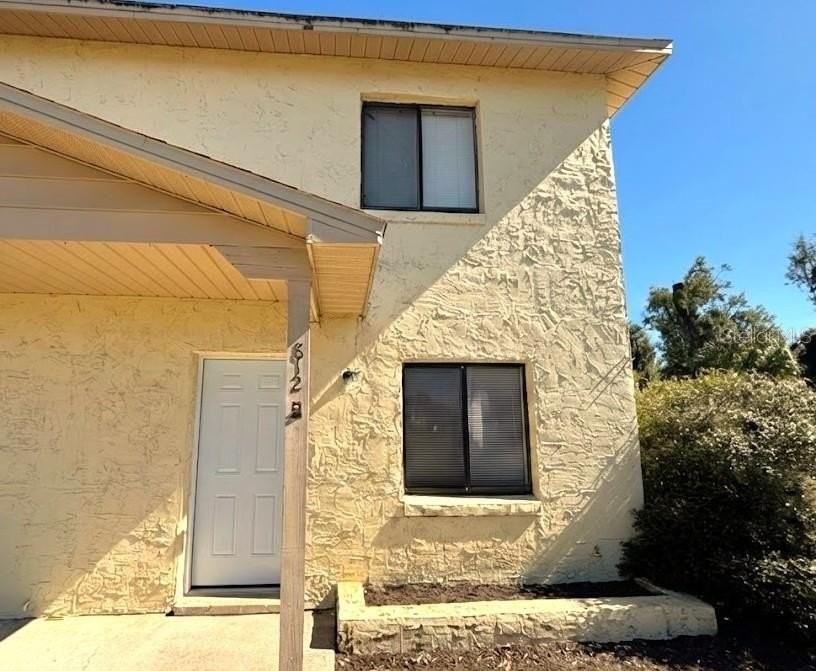 812 S Floral Ave - Photo 2 of 13