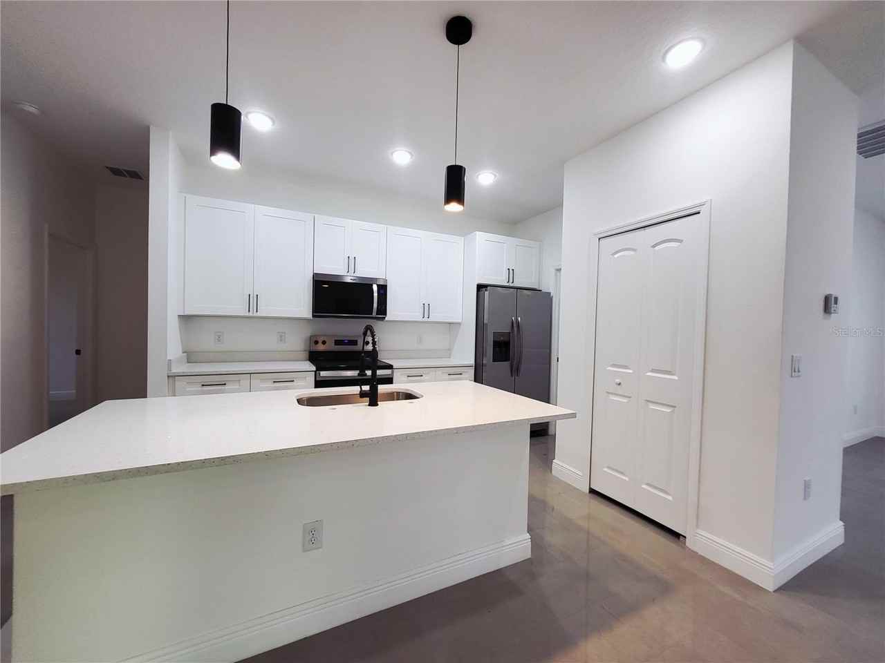 1620 Welland St Se - Photo 4 of 10