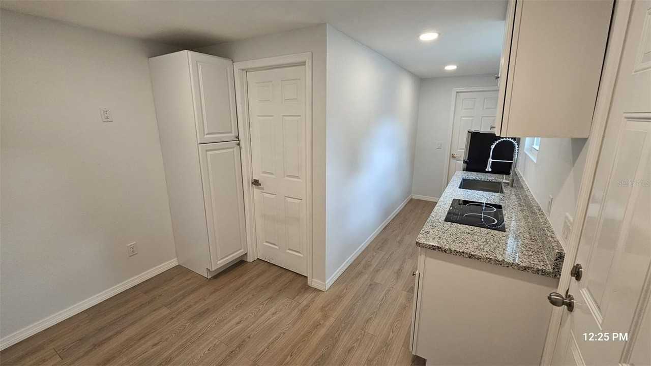 3142 Diana Dr #C - Photo 4 of 14