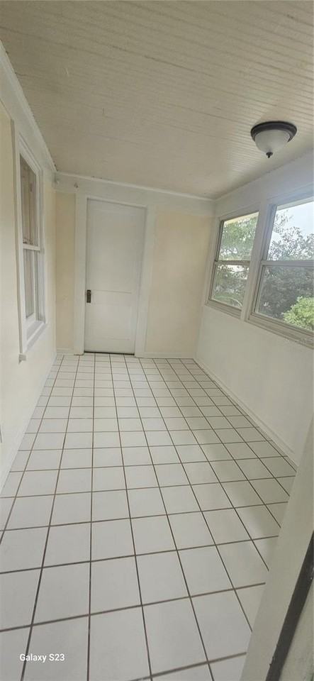 316 11th Ave Ne - Photo 6 of 8