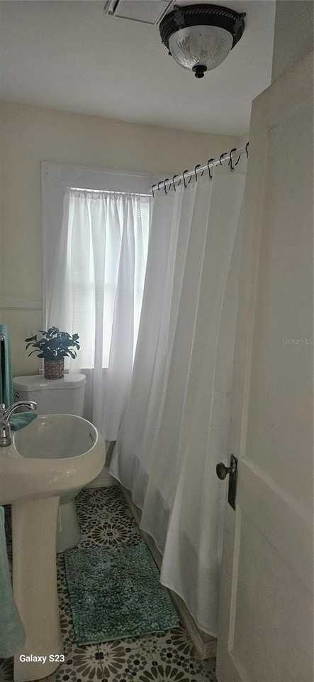 316 11th Ave Ne - Photo 7 of 8