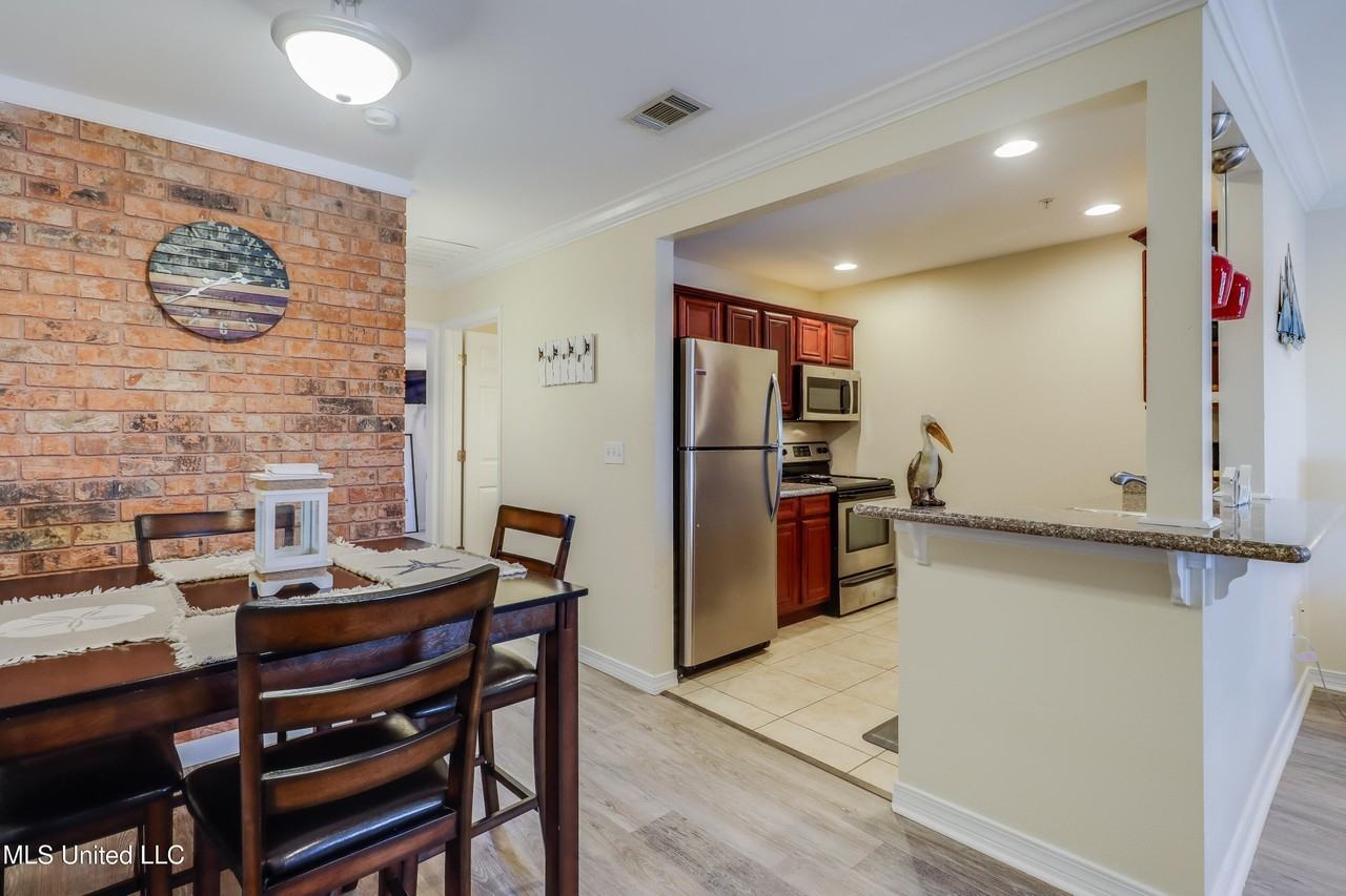 1282 Beach Blvd Apt 206 - Photo 5 of 20