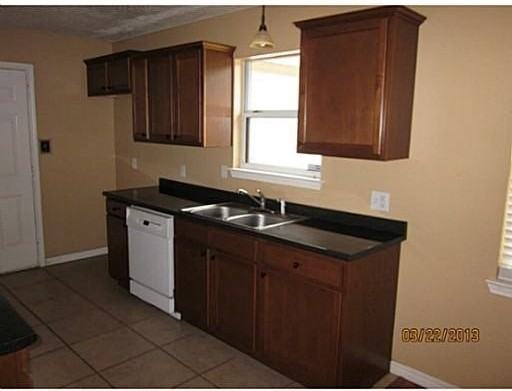 8517 Mermaid Ave - Photo 4 of 21