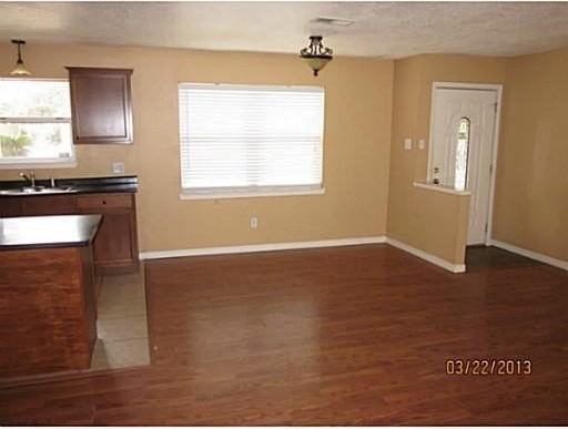 8517 Mermaid Ave - Photo 6 of 21