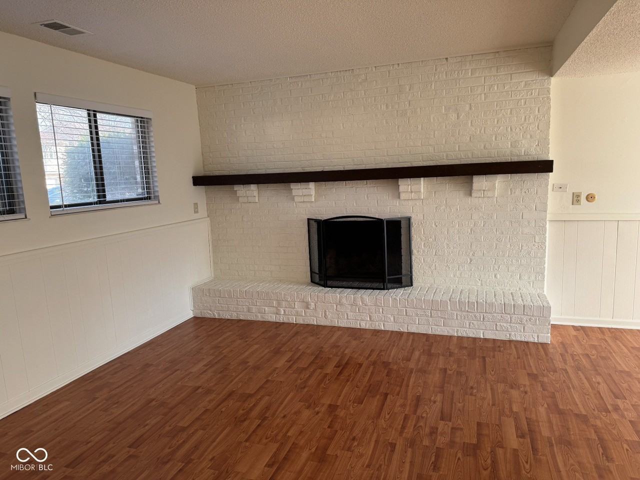 7607 Home Dr - Photo 2 of 34