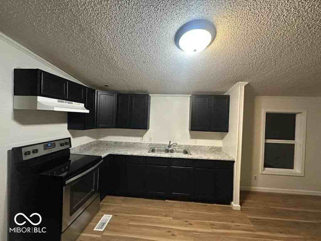 9318 Elmtree Ct - Photo 4 of 10