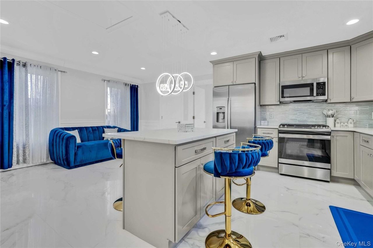 24 Jefferson Ave - Photo 4 of 14