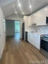 152 S Country Rd Apt B #B - Photo 3 of 8