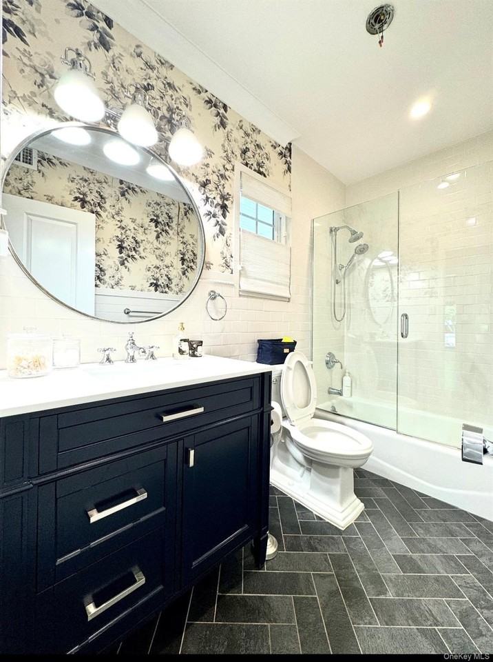 42 Franklin Ave - Photo 5 of 12