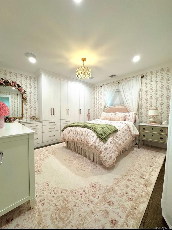 42 Franklin Ave - Photo 6 of 12