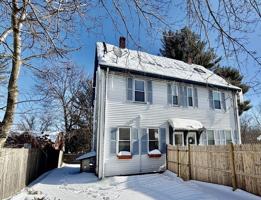 featured image of 12 Hall Pl Unit 1 #1