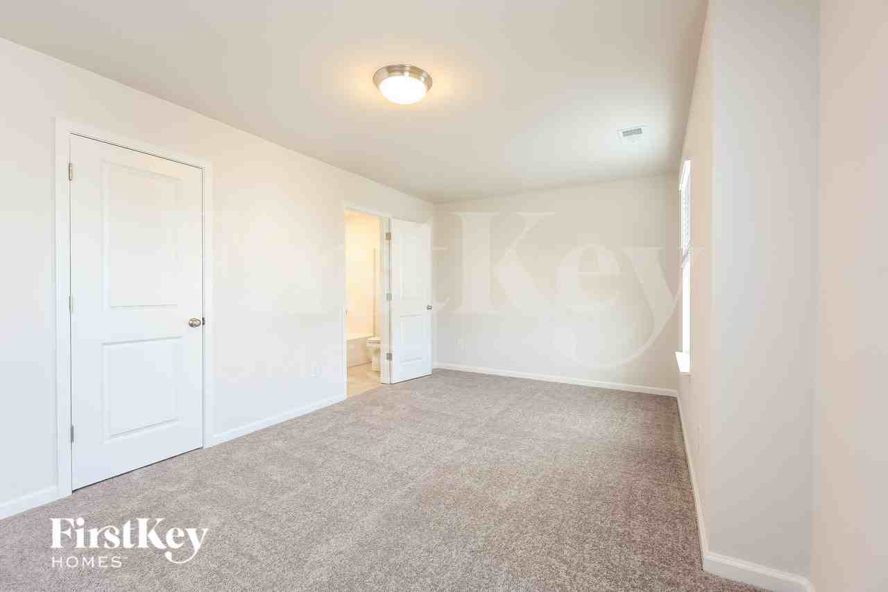 709 Ridgemoor Trl - Photo 7 of 15