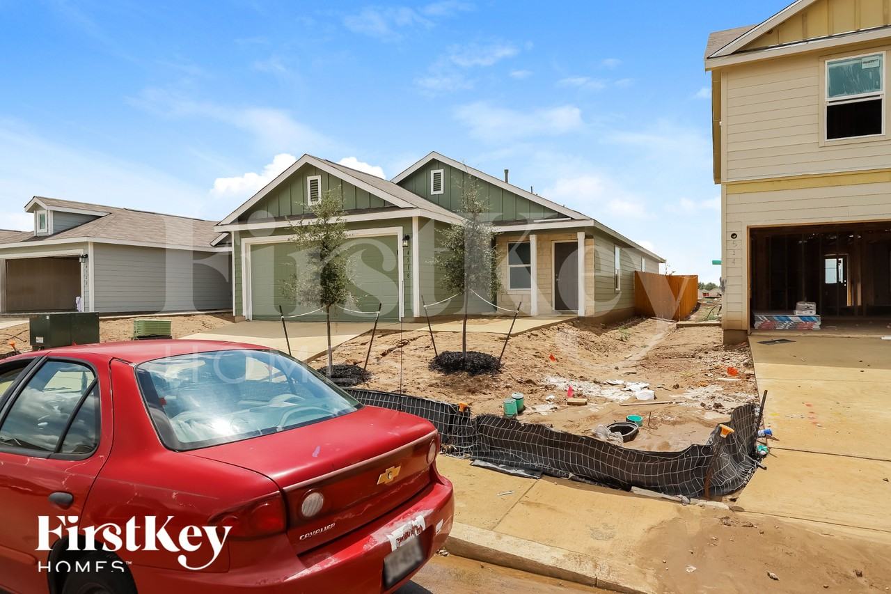 4518 Emma Way - Photo 2 of 15