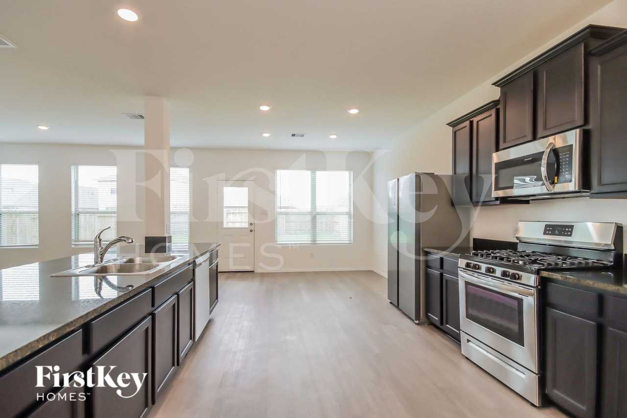 18940 Caney Forest Dr - Photo 5 of 15