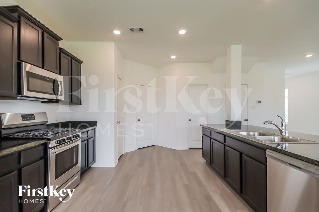 18940 Caney Forest Dr - Photo 6 of 15