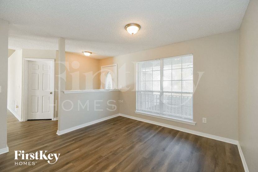 7452 Cliff Cottage Dr - Photo 6 of 16