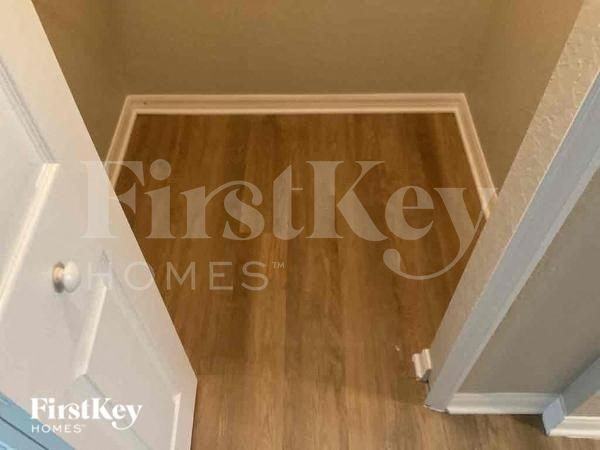 408 Se 4th Ter - Photo 5 of 10