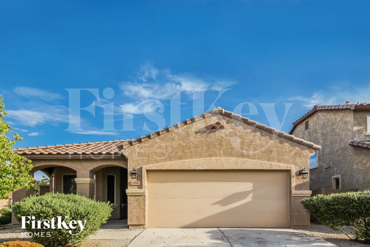 23587 W Harrison Dr - Photo 2 of 18