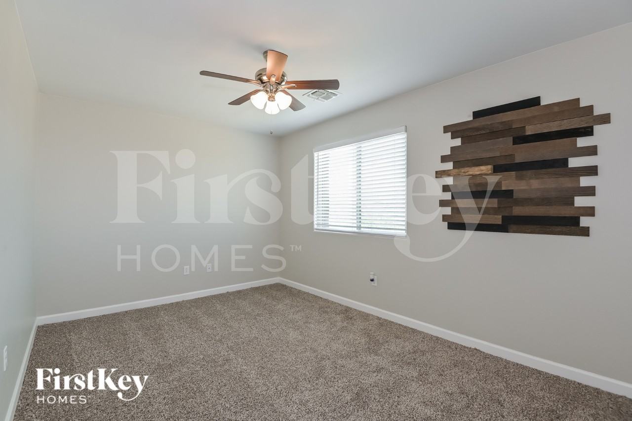 12191 E Metz Dr - Photo 4 of 18