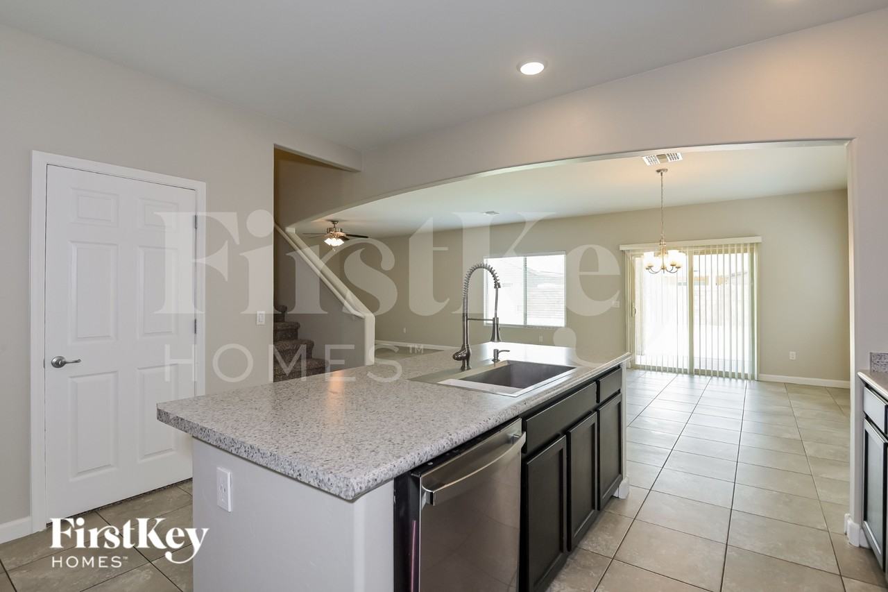 12191 E Metz Dr - Photo 7 of 18