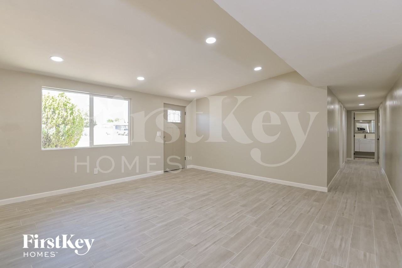 9240 E Dolores St - Photo 2 of 15