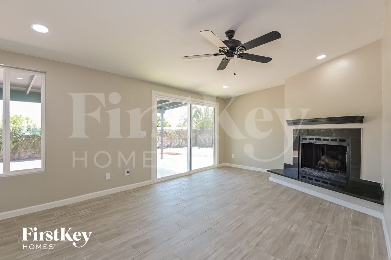 9240 E Dolores St - Photo 6 of 15