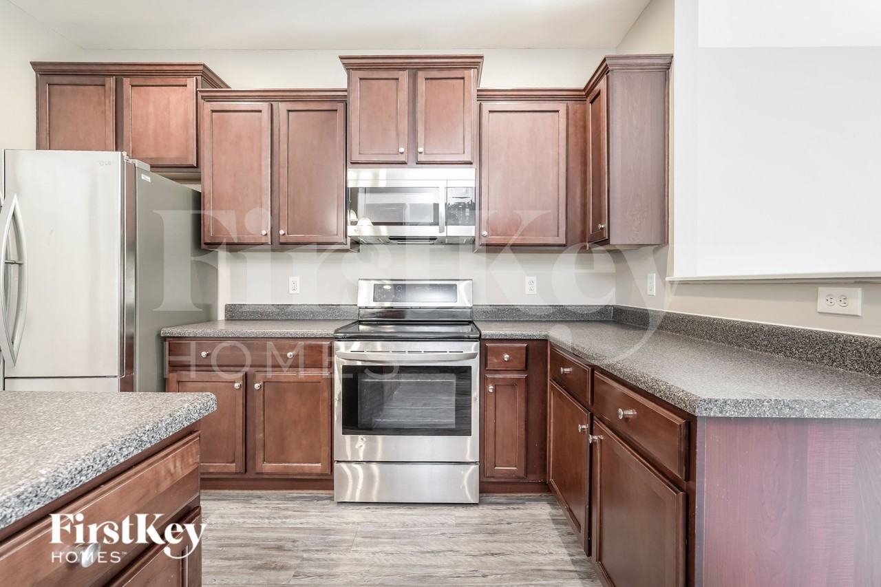 294 Hartsfield Forrest Dr - Photo 5 of 16