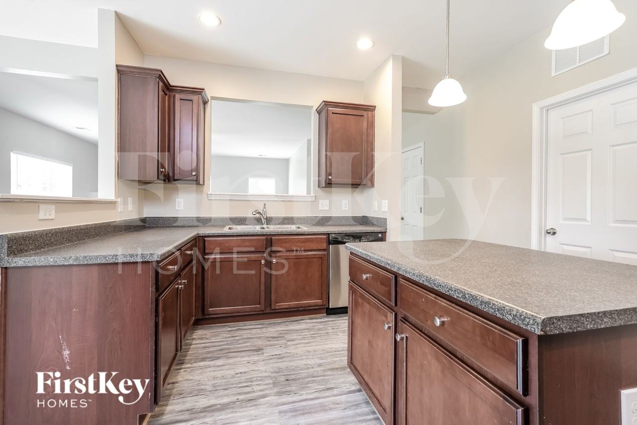 294 Hartsfield Forrest Dr - Photo 6 of 16