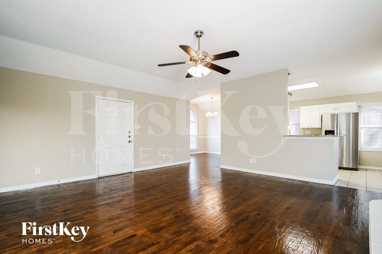 2620 Buck Dr - Photo 6 of 15