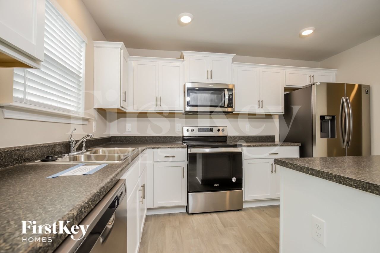 2043 Longshadow St - Photo 7 of 19