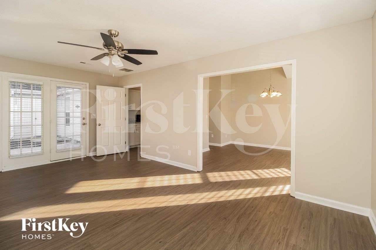 4705 Meadowcroft Rd - Photo 2 of 18