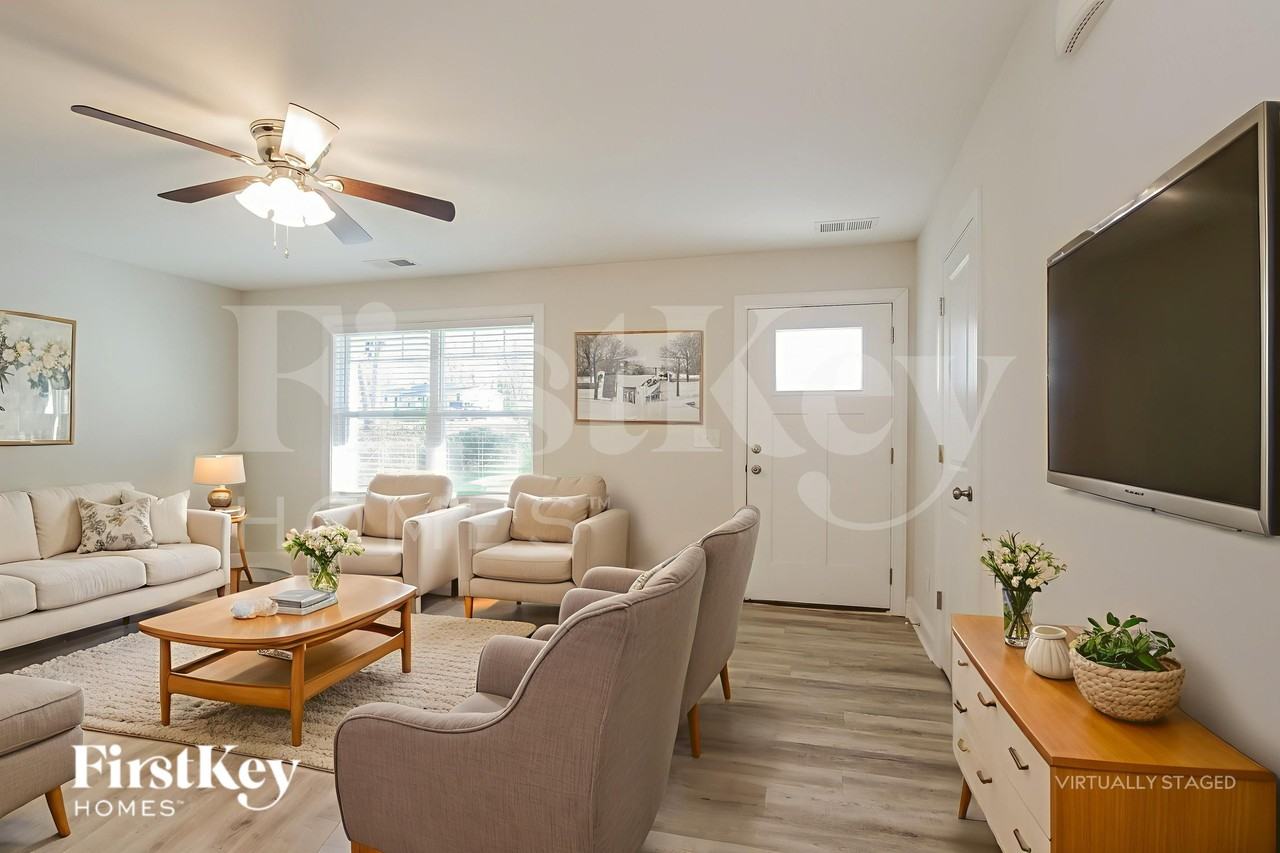 6631 Rockwell Blvd W - Photo 3 of 18