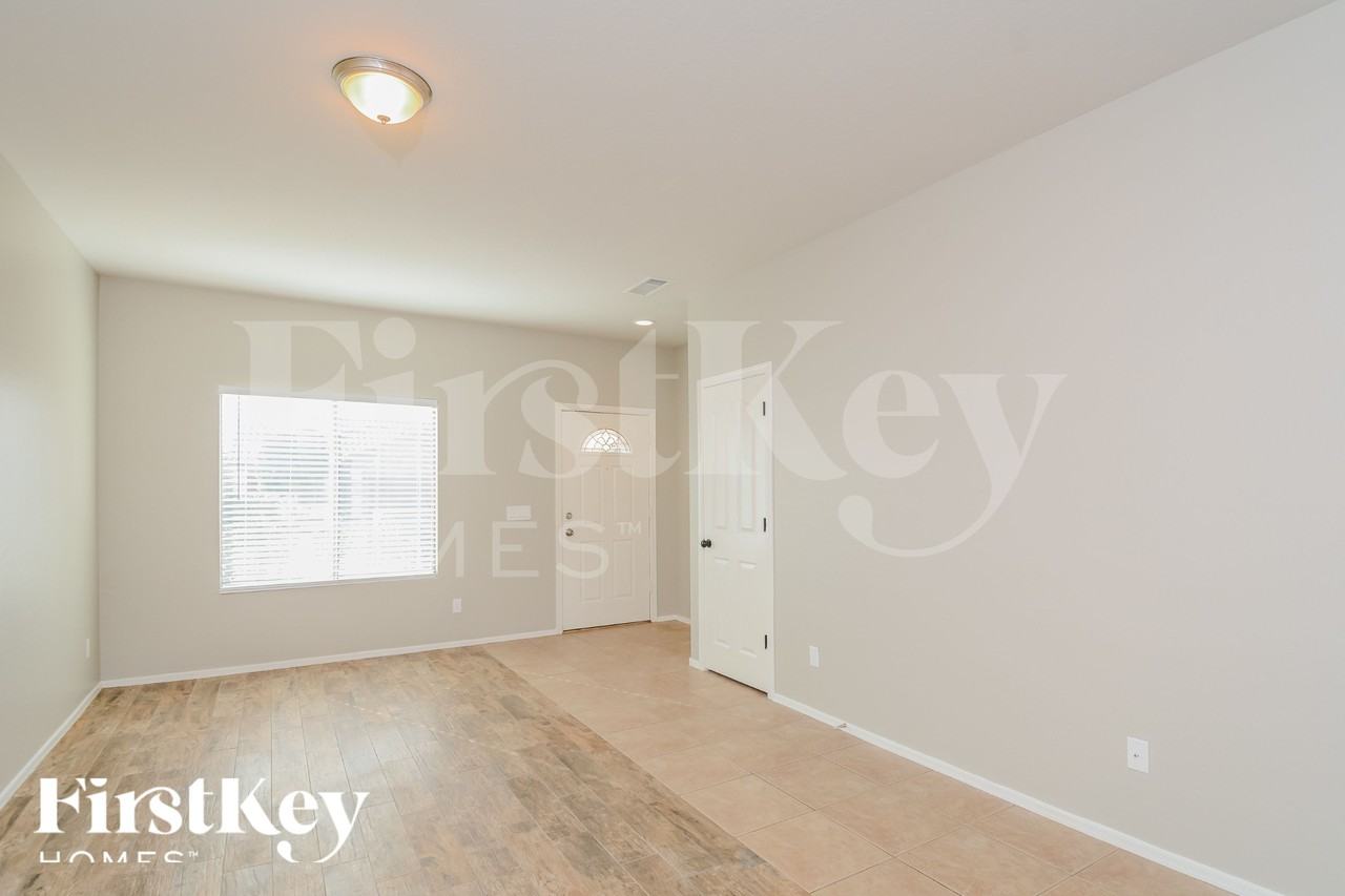 12918 W Columbine Dr - Photo 2 of 18