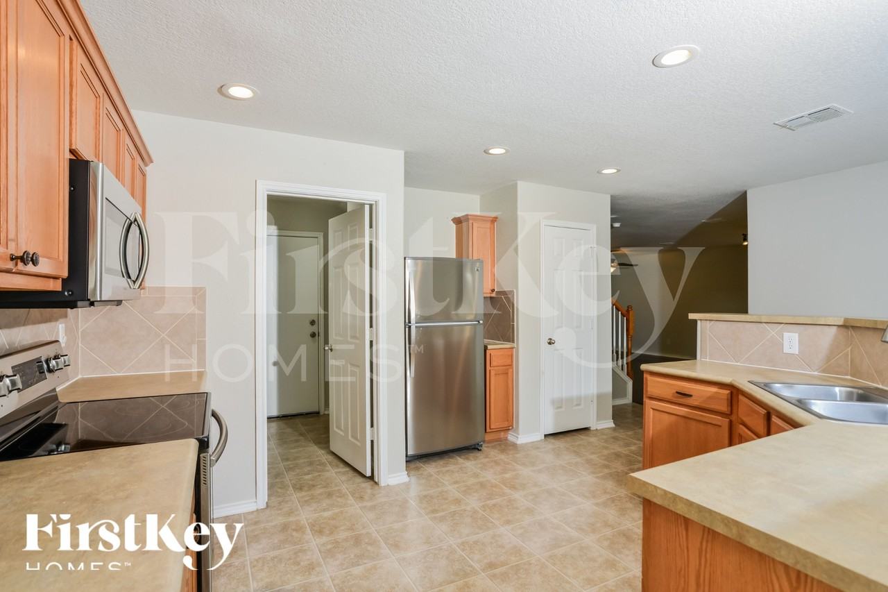 12630 Point Smt - Photo 7 of 18