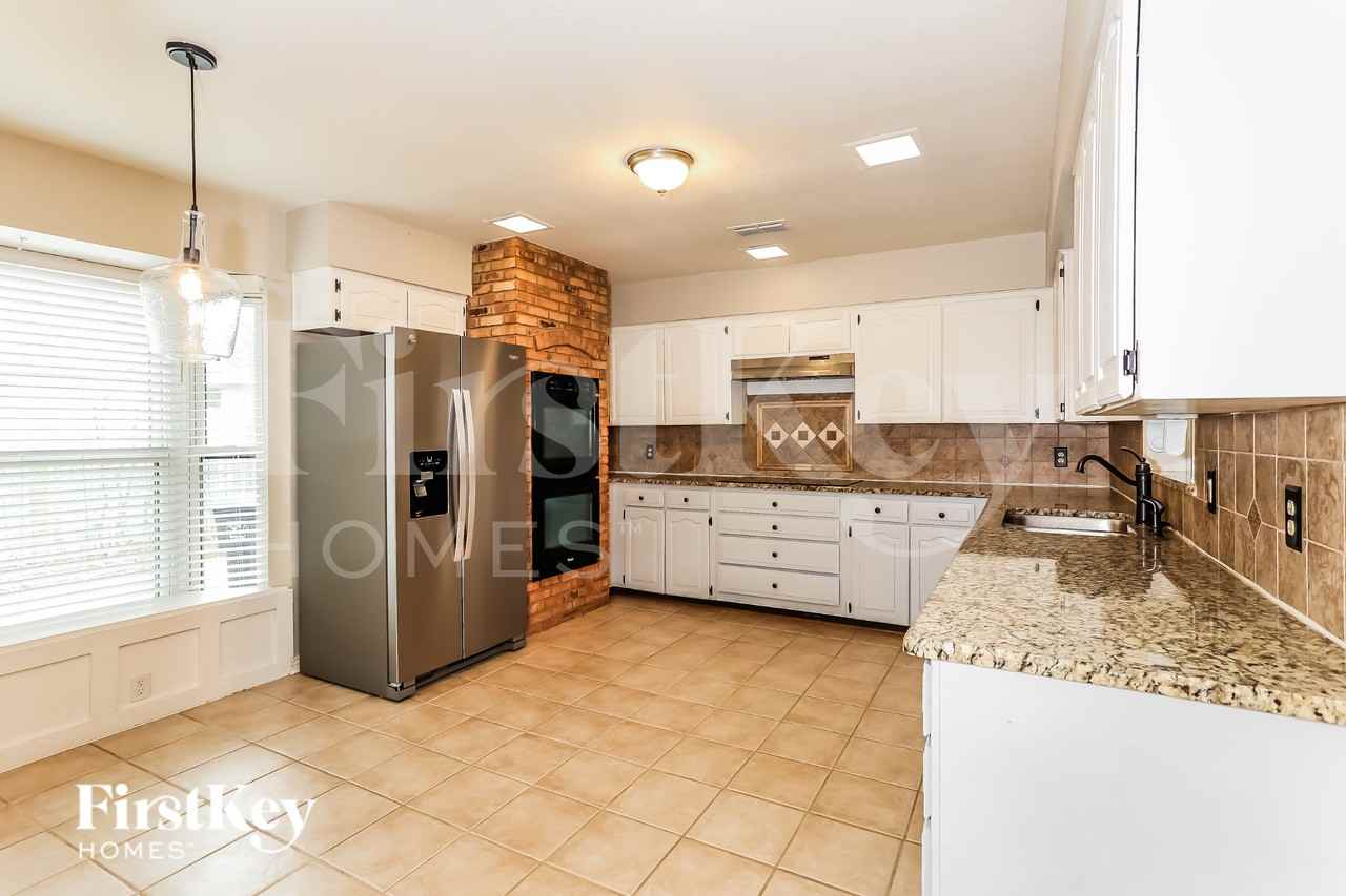 4504 Francisco Ct - Photo 5 of 15