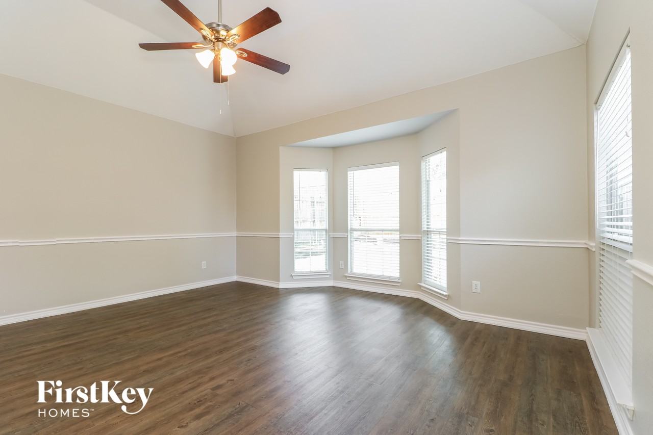 5005 Portview Dr - Photo 6 of 15